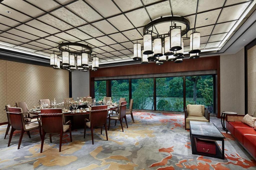 Отель Xianghu Xiaoyao Manor Ханчжоу Экстерьер фото