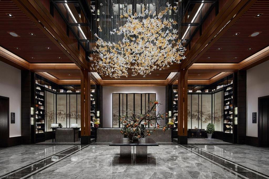 Отель Xianghu Xiaoyao Manor Ханчжоу Экстерьер фото